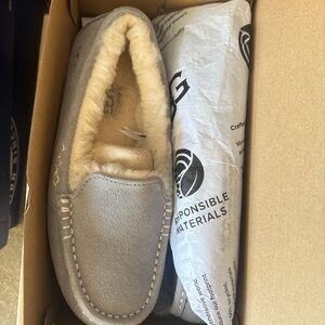 Ansley Ugg sleepers size 6